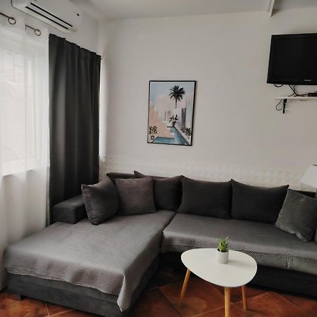 Apartments Ella Makarska Exterior photo