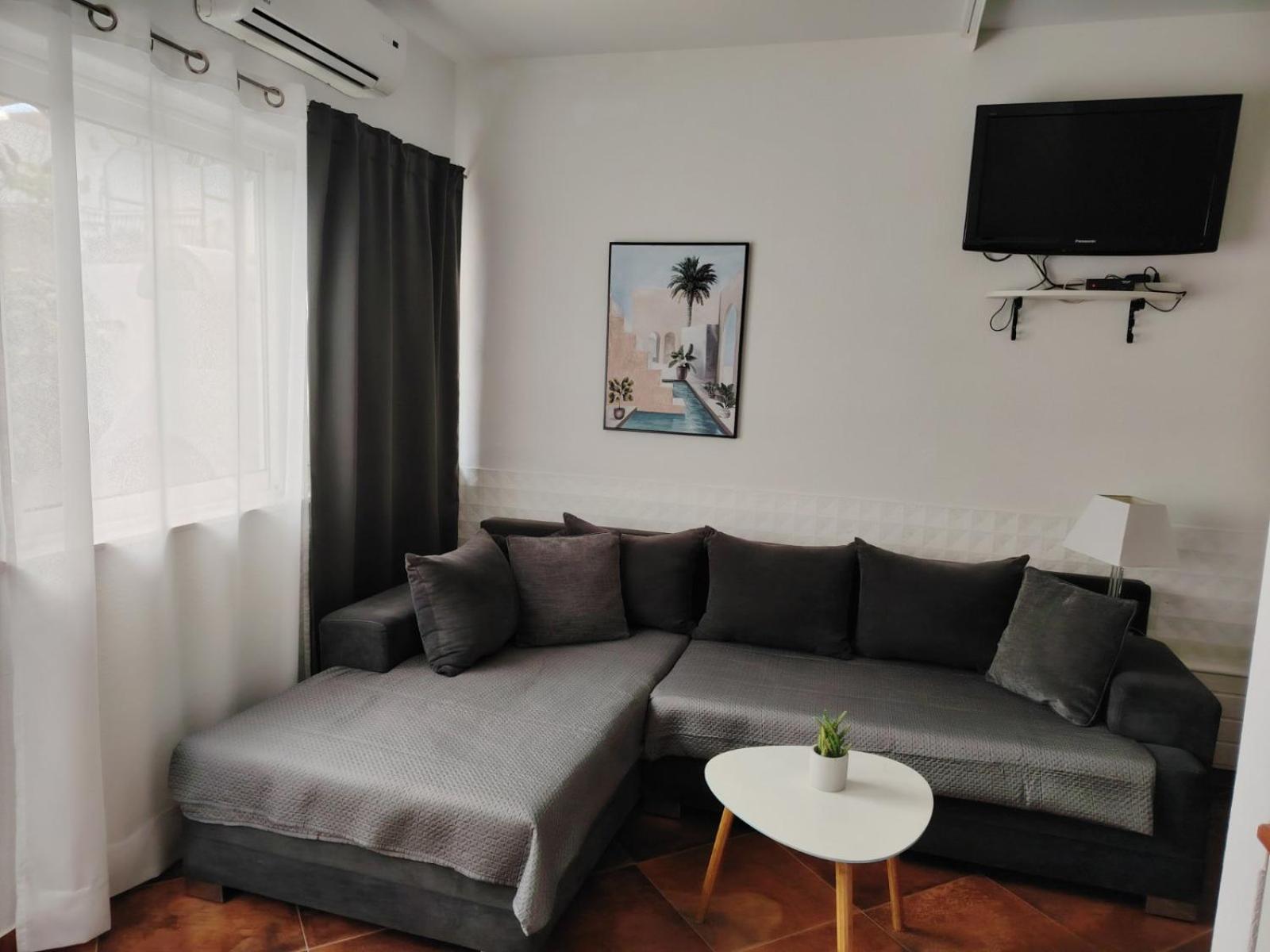 Apartments Ella Makarska Exterior photo